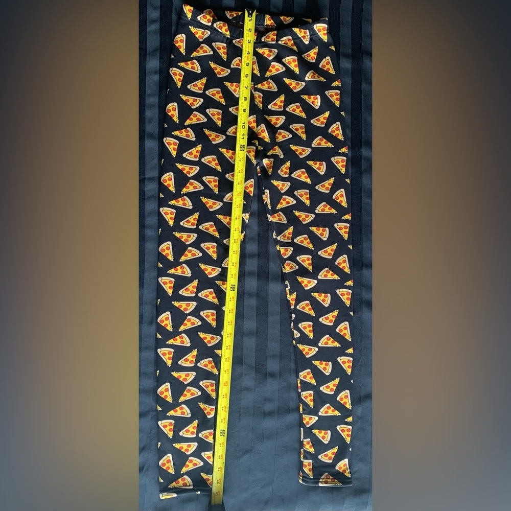 Unisex Black Leggings with Pizza Print